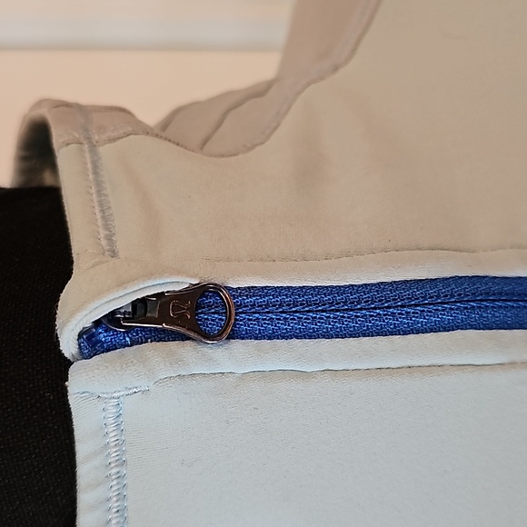 263. Lululemon Aqua Pullover - Picture 8 of 13